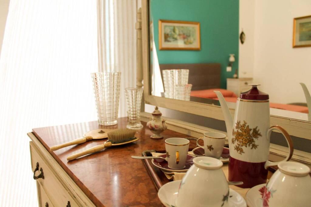 A Casa Di Enza B&B パレルモ エクステリア 写真