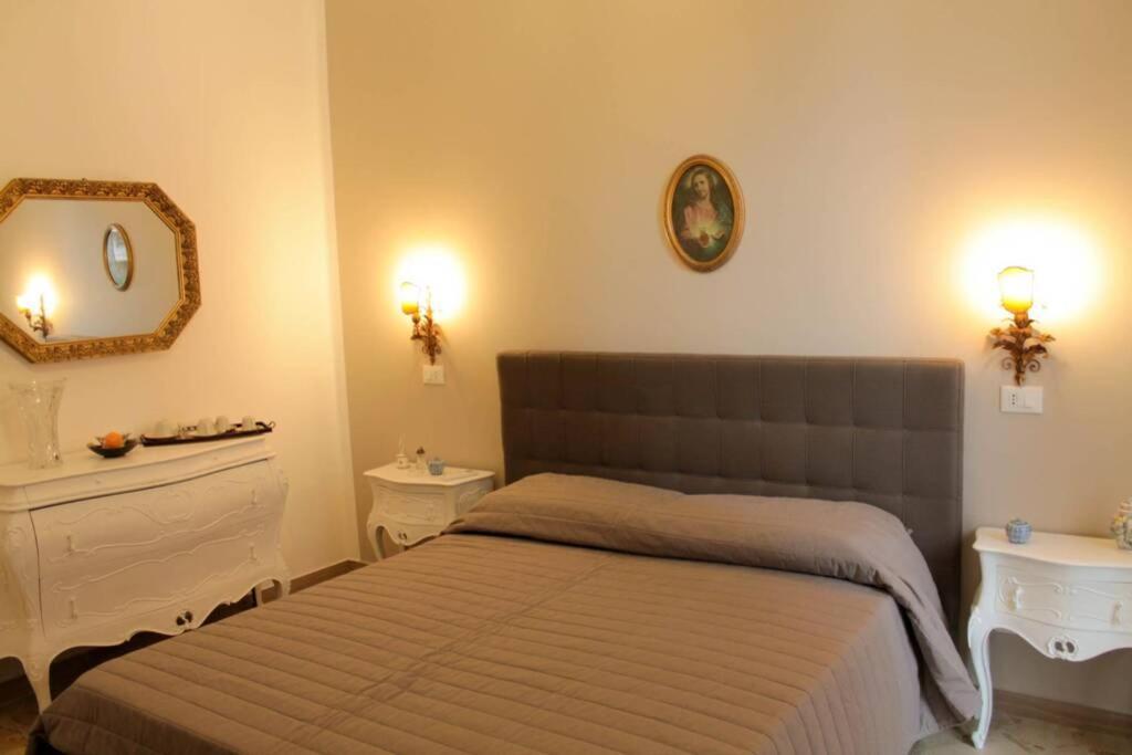 A Casa Di Enza B&B パレルモ エクステリア 写真